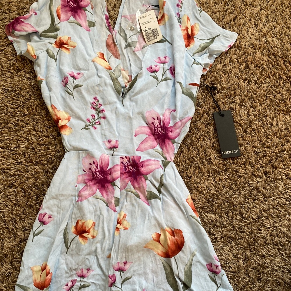 flower short sleeve romper new with tag